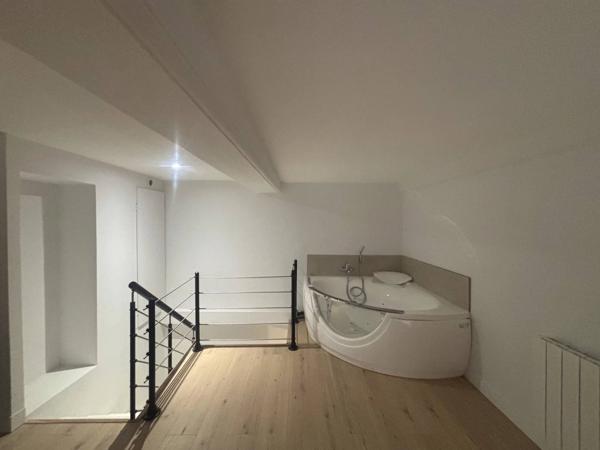 NOUVEAUTE Lyon 1 Opéra - Cœur Presqu'ile - 36m2 carrez - Destination commerciale