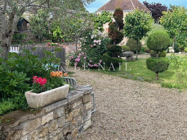 Confortable maison du XVIIIe siècle, proche de la châtre en Berry