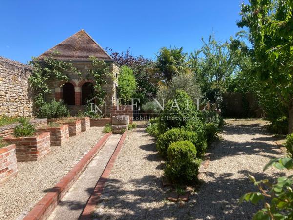 Confortable maison du XVIIIe siècle, proche de la châtre en Berry