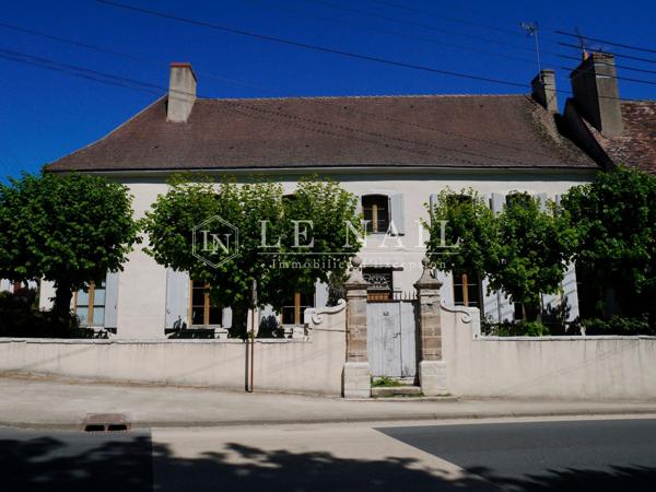 Confortable maison du XVIIIe siècle, proche de la châtre en Berry