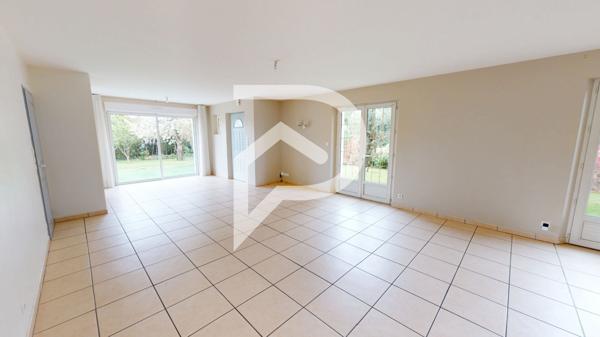 Maison de plain-pied avec jardin, 3 chambres, Année 2004