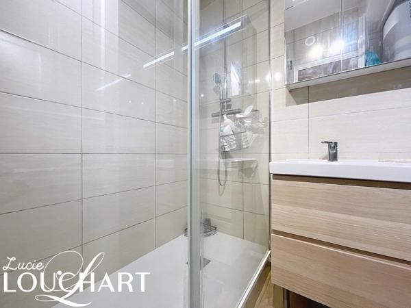 APPARTEMENT 4 PIÈCES 3 CHAMBRES DERNIER ÉTAGE