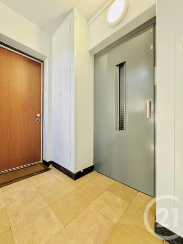 Appartement 3 à vendre  3 pièces - 72,20 m 2   STRASBOURG  - 67