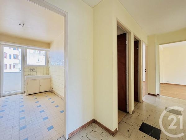 Appartement 3 à vendre  3 pièces - 72,20 m 2   STRASBOURG  - 67