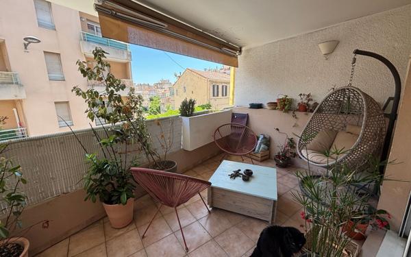 Appartement à vendre    4 pièces • 127,64 m2 Marseille 5