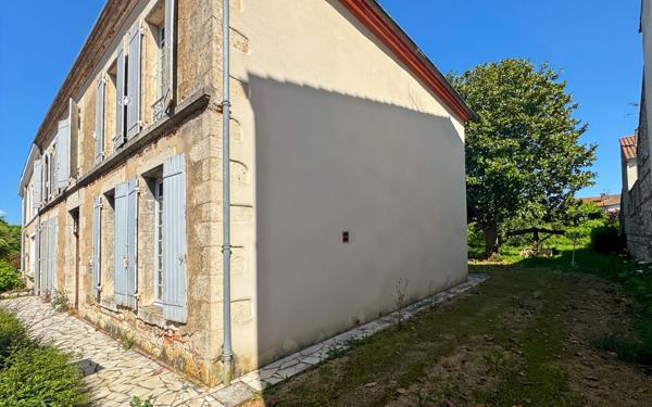 Maison à vendre    6 pièces •  Valence