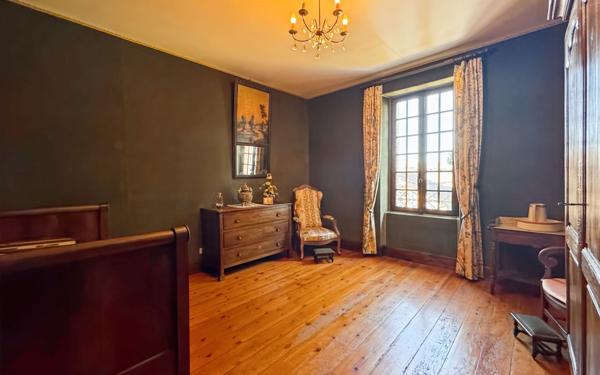 Maison à vendre    6 pièces •  Valence