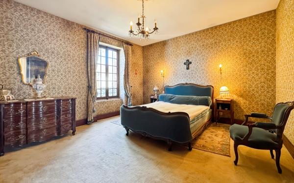 Maison à vendre    6 pièces •  Valence