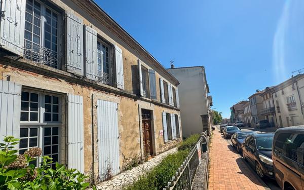 Maison à vendre    6 pièces •  Valence