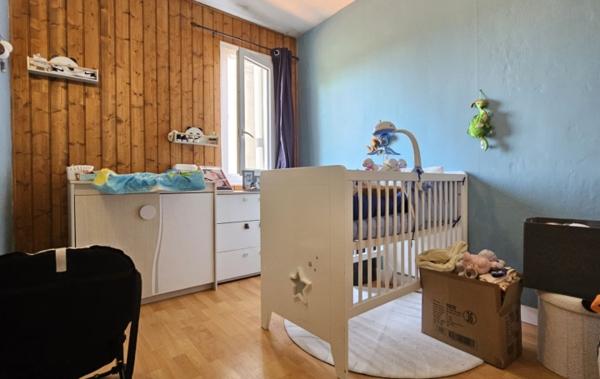 Vente Immeuble 3 appartements à rafraîchir Aiguillon   