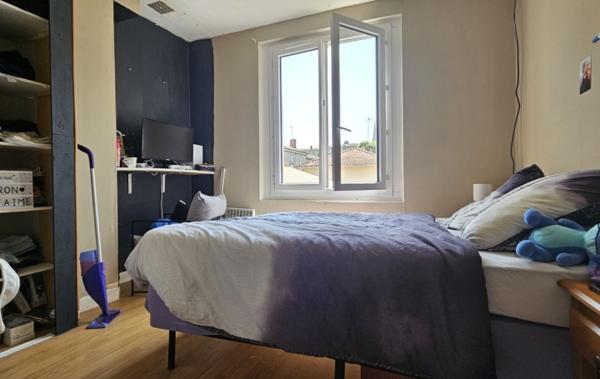 Vente Immeuble 3 appartements à rafraîchir Aiguillon   