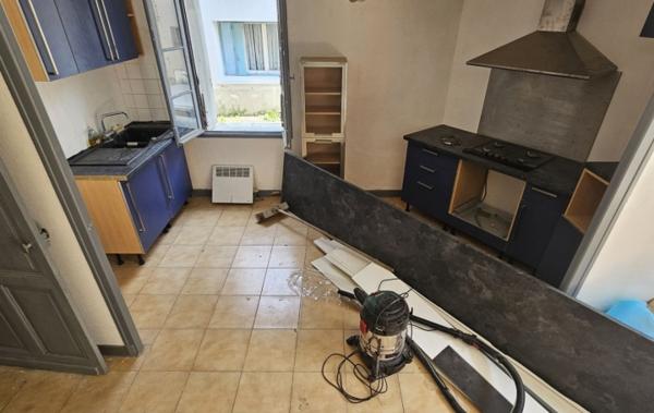 Vente Immeuble 3 appartements à rafraîchir Aiguillon   