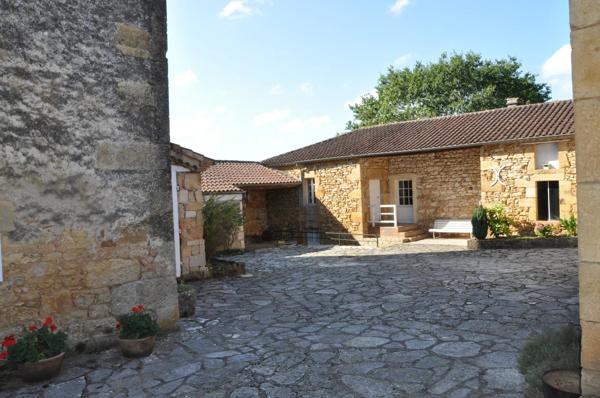 Manoir du XVIIIe siècle, niché au cœur du Lot-et-Garonne.
