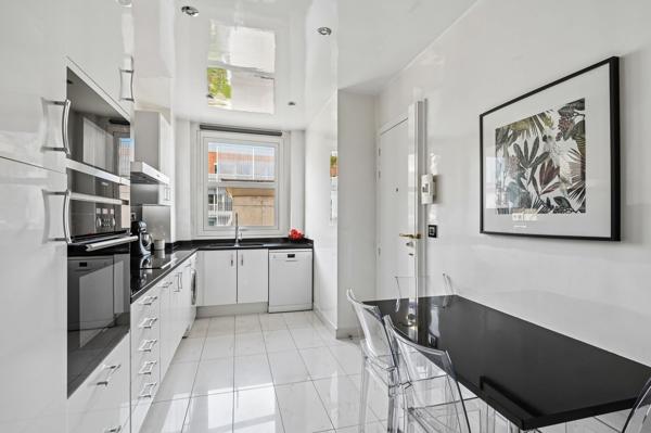 Vente Appartement de luxe Neuilly-sur-Seine 5 Pièces 134 m²