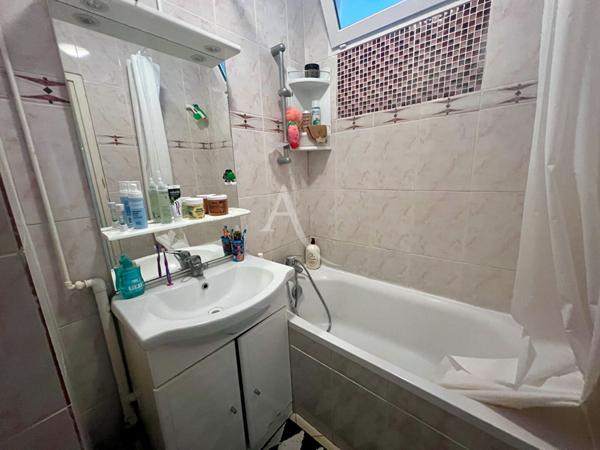 Appartement Livry Gargan 4 pièces - 78 m2 - cave - 3 chambres