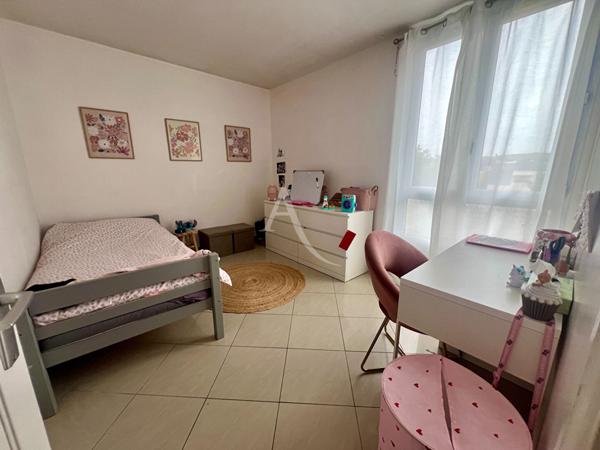 Appartement Livry Gargan 4 pièces - 78 m2 - cave - 3 chambres