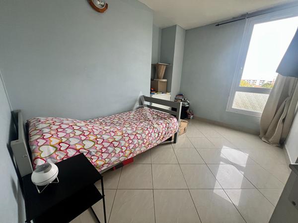 Appartement Livry Gargan 4 pièces - 78 m2 - cave - 3 chambres