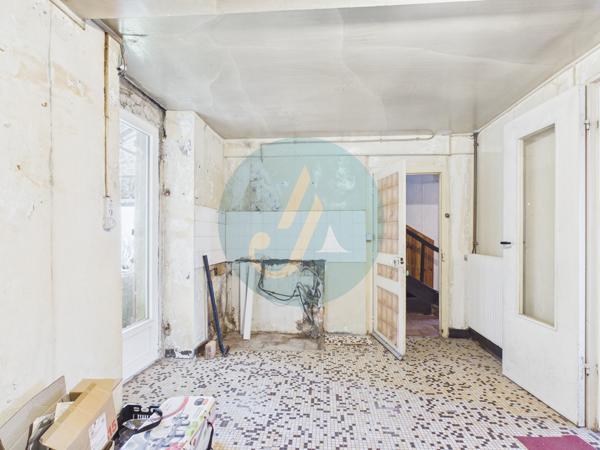 Saint-Amand-en-Puisaye (58310) Maison de village polyvalente 160m2 à Saint-Amand-en-Puisaye : résidence principale, secondaire ou investissem