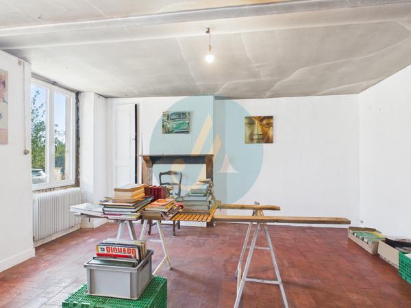 Saint-Amand-en-Puisaye (58310) Maison de village polyvalente 160m2 à Saint-Amand-en-Puisaye : résidence principale, secondaire ou investissem