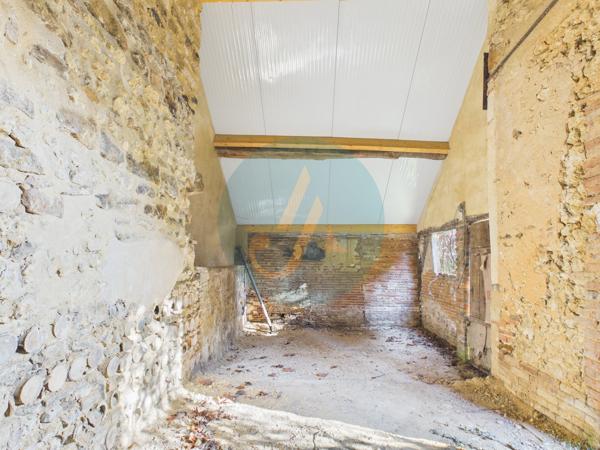 Saint-Amand-en-Puisaye (58310) Maison de village polyvalente 160m2 à Saint-Amand-en-Puisaye : résidence principale, secondaire ou investissem