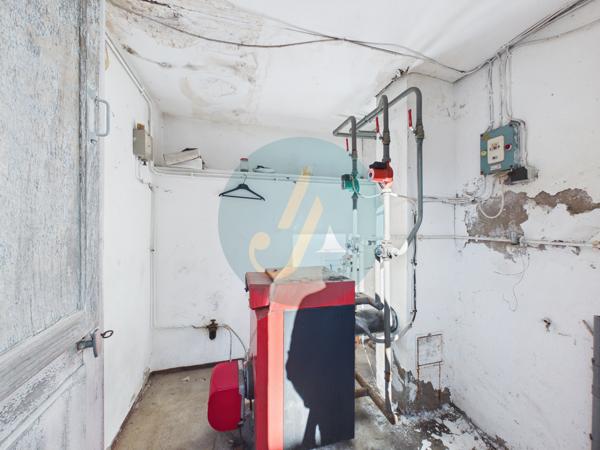 Saint-Amand-en-Puisaye (58310) Maison de village polyvalente 160m2 à Saint-Amand-en-Puisaye : résidence principale, secondaire ou investissem