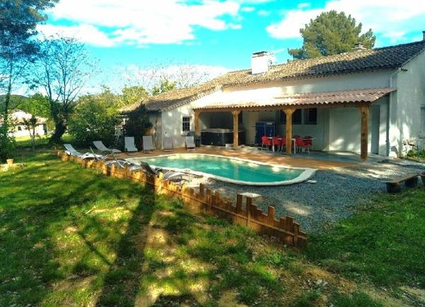 Maison à vendre    7 pièces •  Ruoms