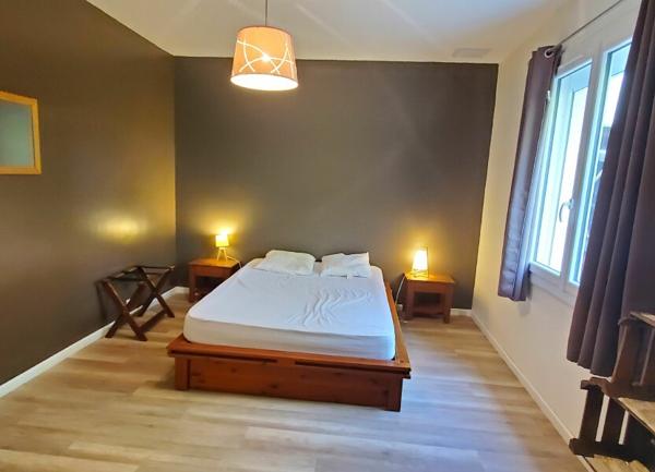 Maison à vendre    7 pièces •  Ruoms