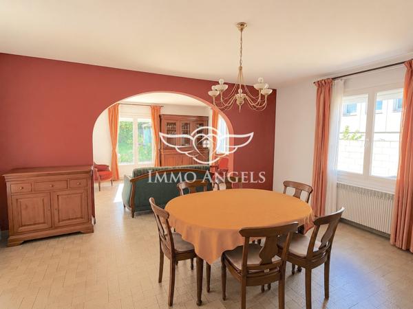 Maison 4 pièces, vie de plain pied à 1km du centre ville