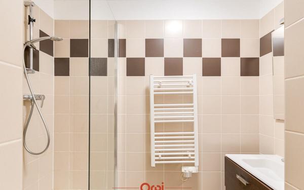 Appartement à vendre    2 pièces • 38,43 m2 Marseille 2