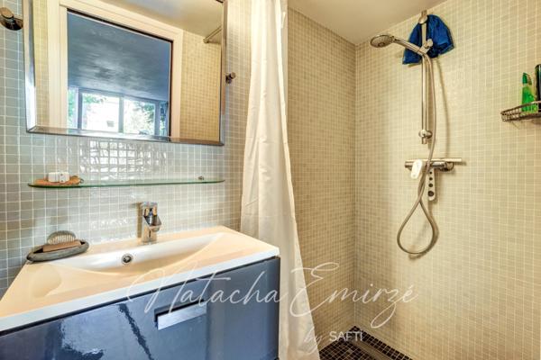 Belle maison ancienne et entièrement rénovée, à 14' à pied du RER