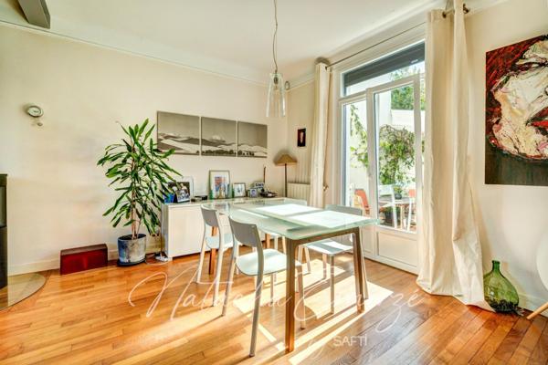 Belle maison ancienne et entièrement rénovée, à 14' à pied du RER