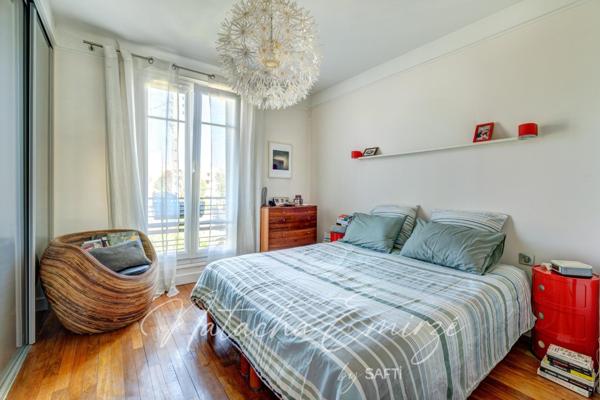 Belle maison ancienne et entièrement rénovée, à 14' à pied du RER