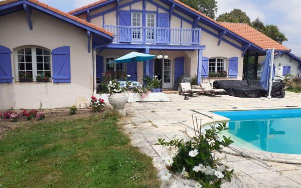 Maison à vendre    5 pièces •  Saint-Martin-de-Hinx