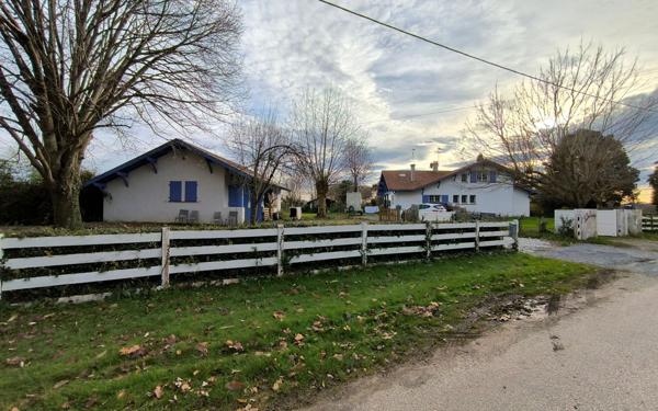 Maison à vendre    5 pièces •  Saint-Martin-de-Hinx