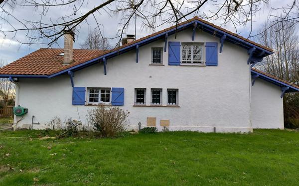 Maison à vendre    5 pièces •  Saint-Martin-de-Hinx