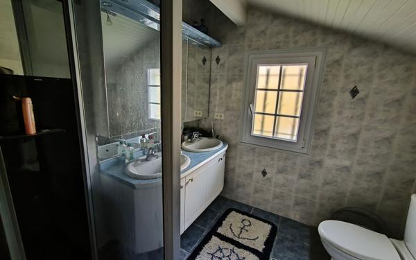 Maison à vendre    5 pièces •  Saint-Martin-de-Hinx