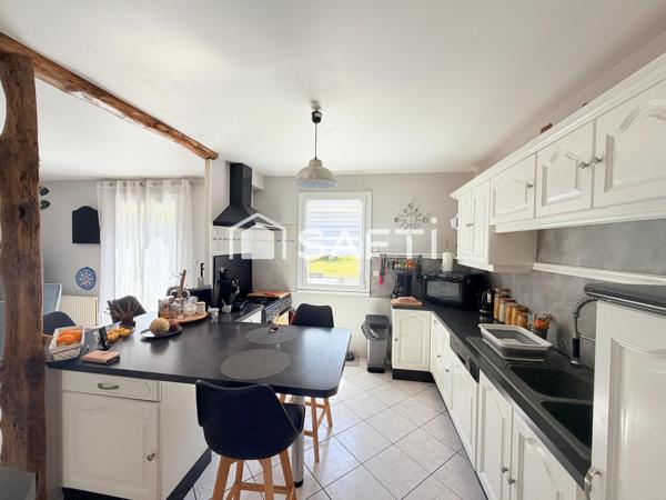 MAISON TRADITIONNELLE DE 77M2, 3 CHAMBRES SUR TERRAIN DE 1490 M2 A SAINT JEAN BREVELAY