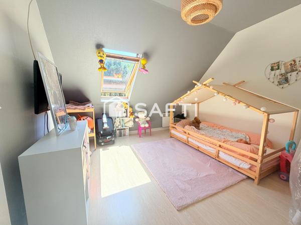 MAISON TRADITIONNELLE DE 77M2, 3 CHAMBRES SUR TERRAIN DE 1490 M2 A SAINT JEAN BREVELAY