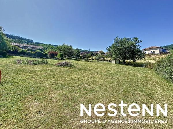 Terrain Constructible de 1300 m² environ - 69840 JULIENAS