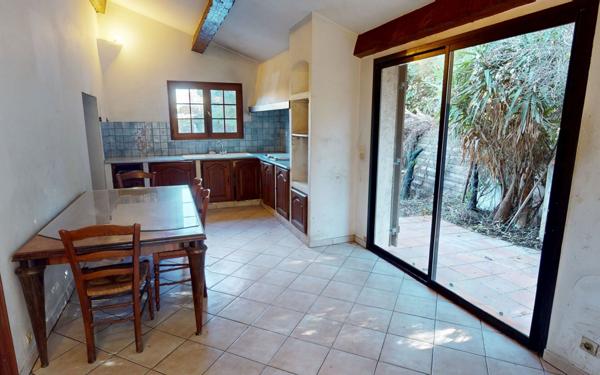 Maison à vendre    4 pièces •  Hyères