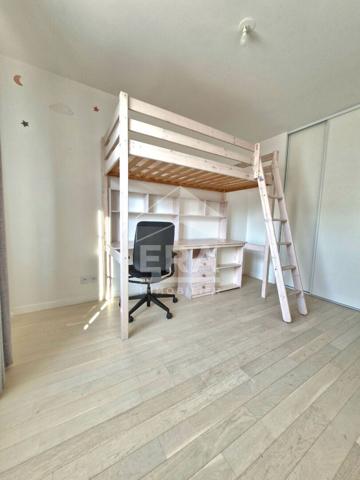 Appartement Courbevoie 3 pièce(s) 73.51 m2