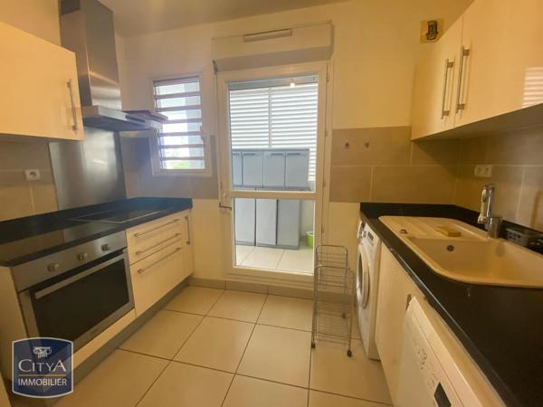 Appartement à louer 2 pièces 48.8m² Saint-Denis (97400)