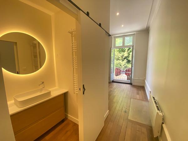 Appartement Dijon 2 pièce(s) 45 m2 Hôtel particulier + cave