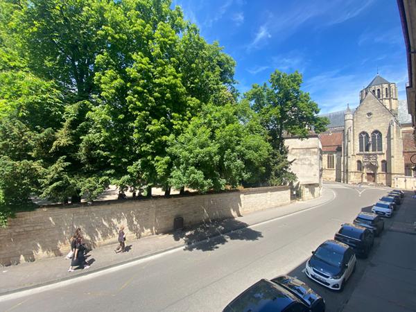 Appartement Dijon 2 pièce(s) 45 m2 Hôtel particulier + cave