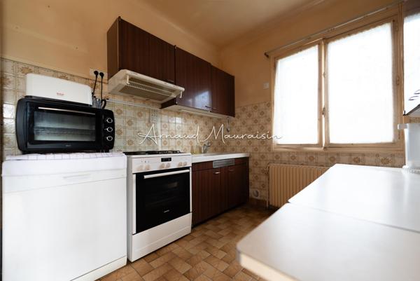 Maison sur sous-sol total à fort potentiel