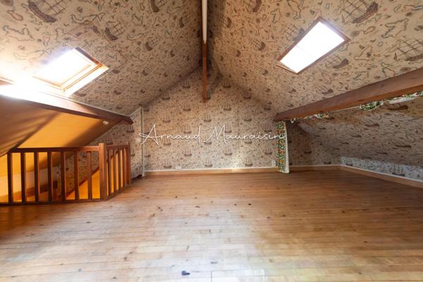 Maison sur sous-sol total à fort potentiel