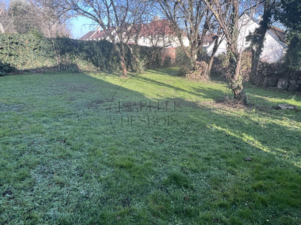 Chambourcy (78240) Beau terrain en centre-ville