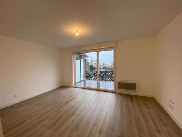 Appartement Nantes 1 pièce(s) 31.59 m2 + balcon