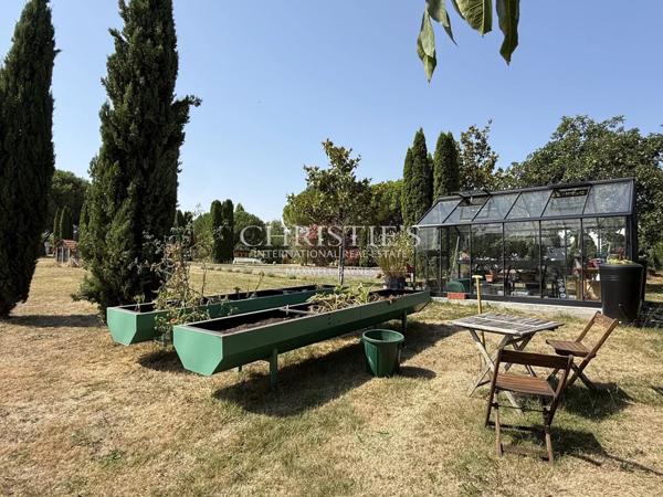 Propriété remarquable sur 2,5 Ha avec piscine!