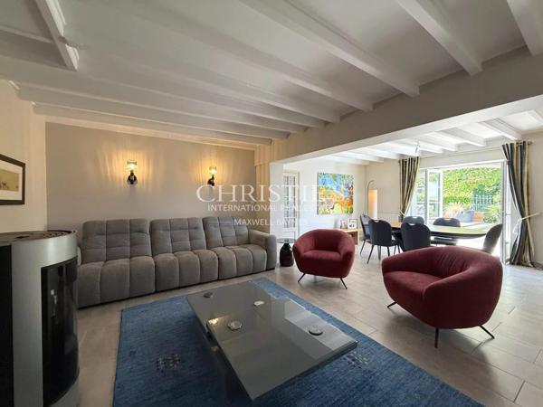 Propriété remarquable sur 2,5 Ha avec piscine!